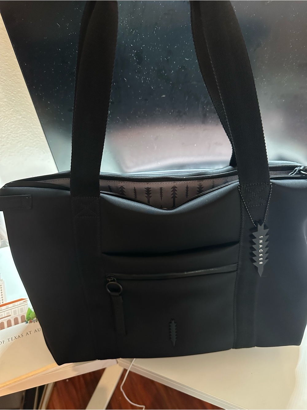 THACKER - Black woman’s laptop Tote Bag with Zipper Pocket